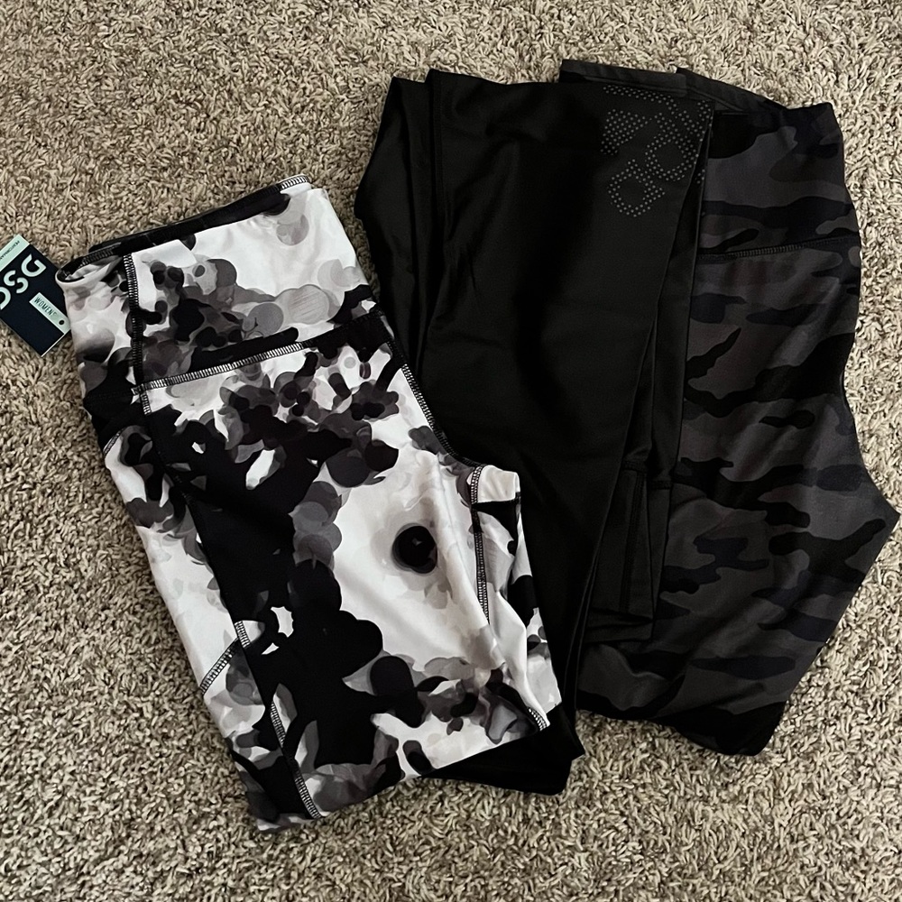 Three pack of athletic leggings.